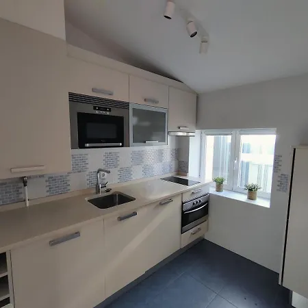 Διαμέρισμα Almirante Centro Tranquila Y Con Encanto En Casa Burgo