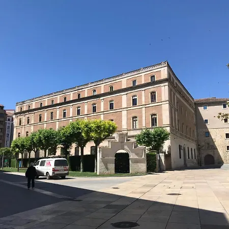 Almirante Centro Tranquila Y Con Encanto En Casa * Burgos
